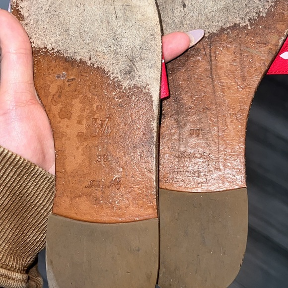 Louis Vuitton Sandals - Picture 3 of 3